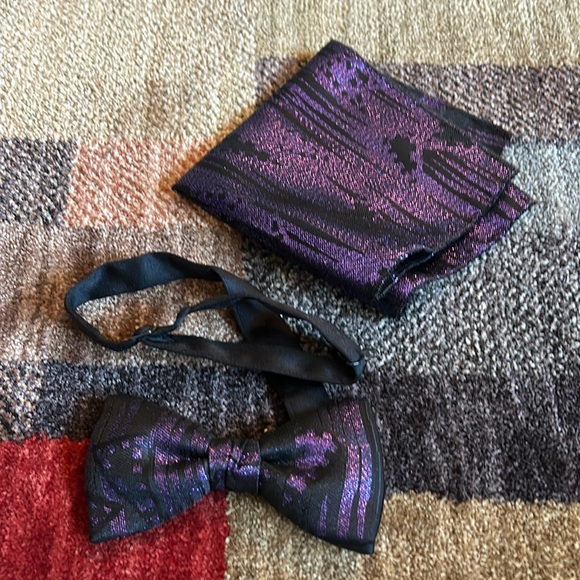 Vintage bow tie and pocket square - Picture 1 of 2